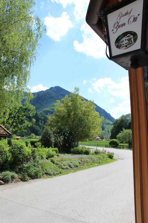 ガストホフ ツム オット ホテル Staudach-Egerndach エクステリア 写真